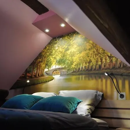 Escale A L'ecluse * Дижон