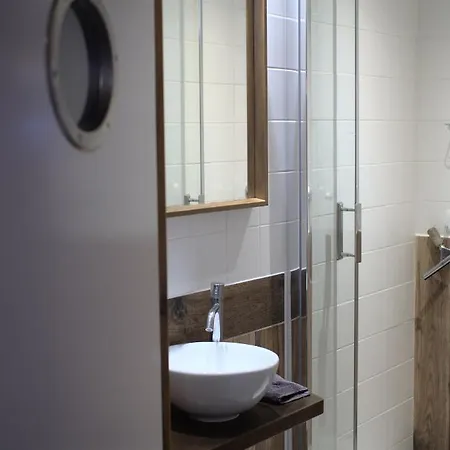 Escale A L'ecluse Dijon